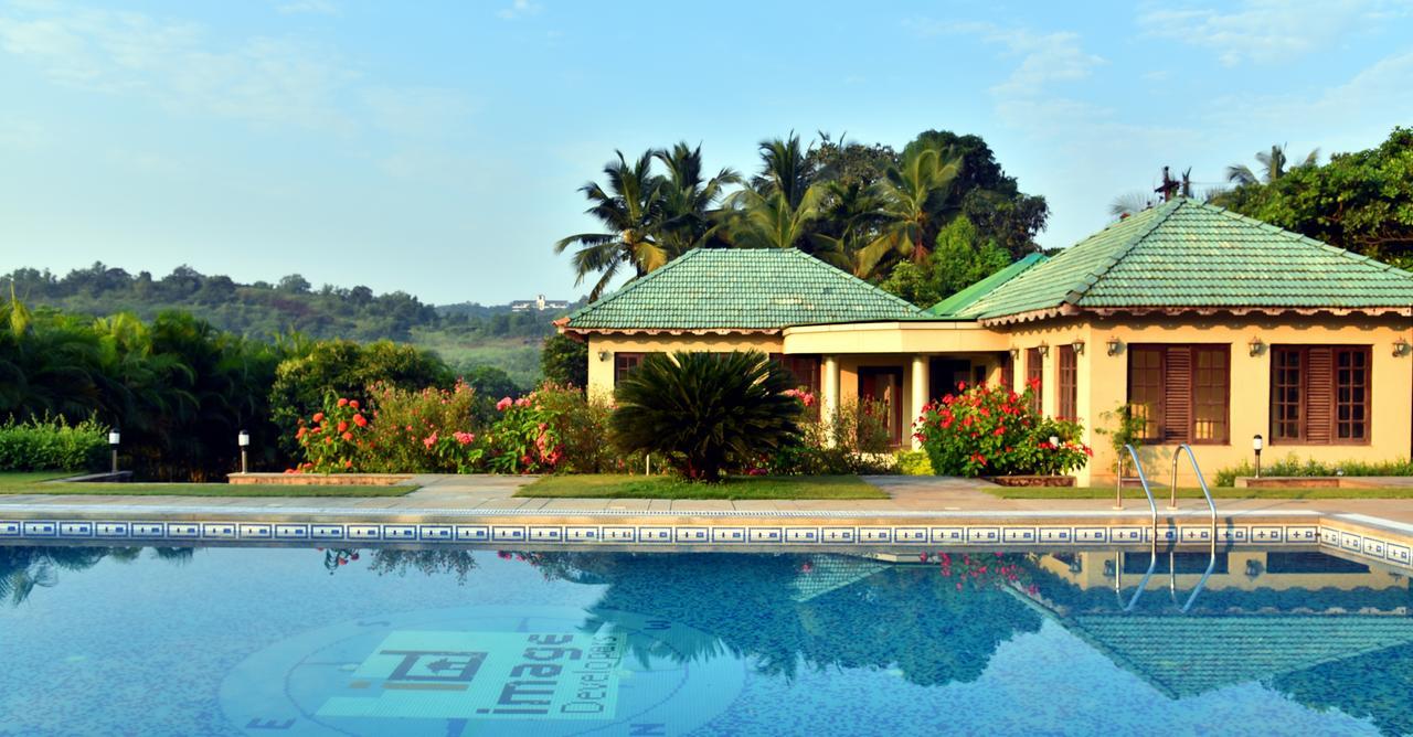 Hotel Sadhana Executive Dāpoli Exterior foto